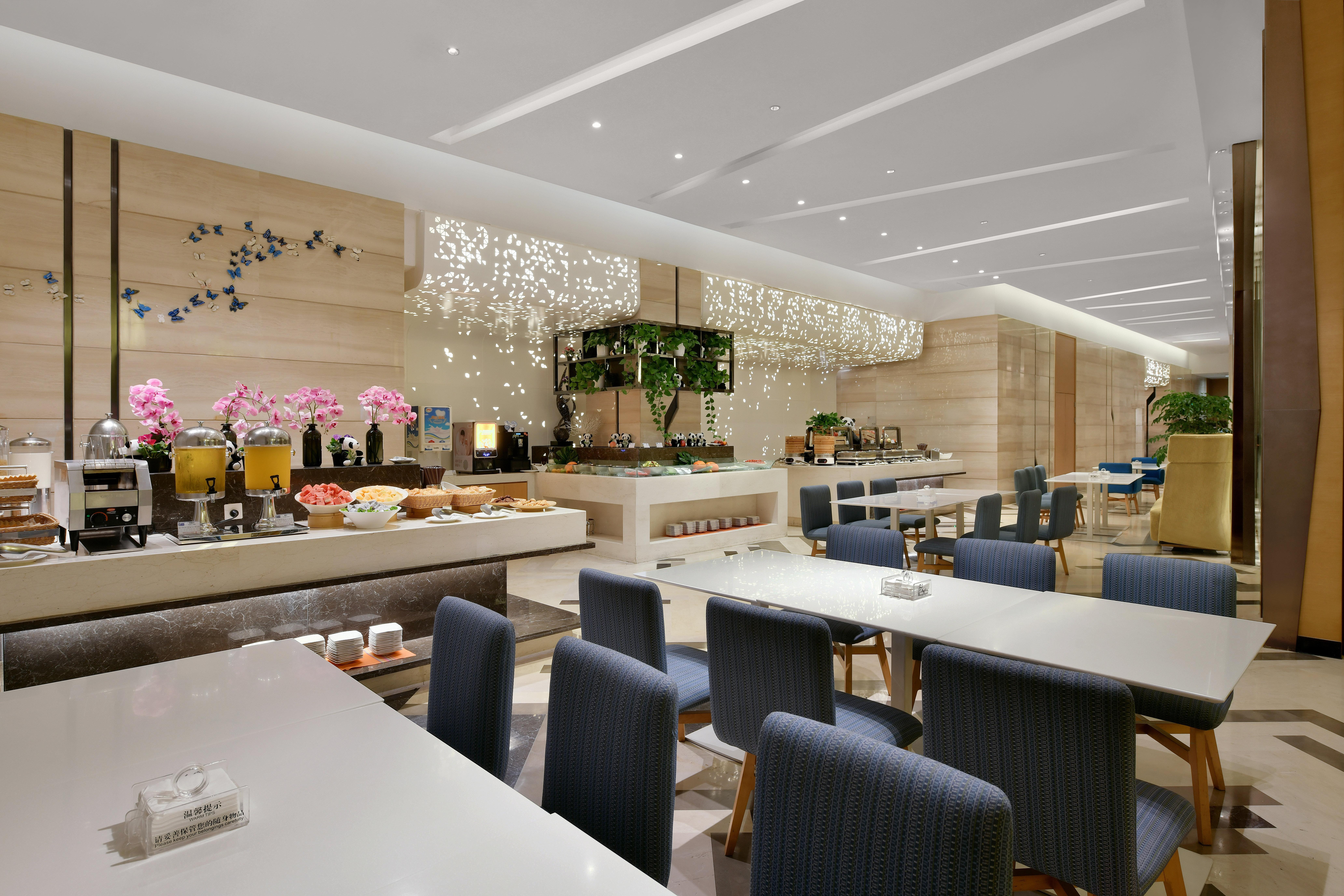 Holiday Inn Express Chengdu Huanhuaxi By Ihg-Near Jinsha Site Musem,Near Wuhou Temple Museum,Welcome Drinks,Free Gym,Free Self-Service Laundry Exterior photo