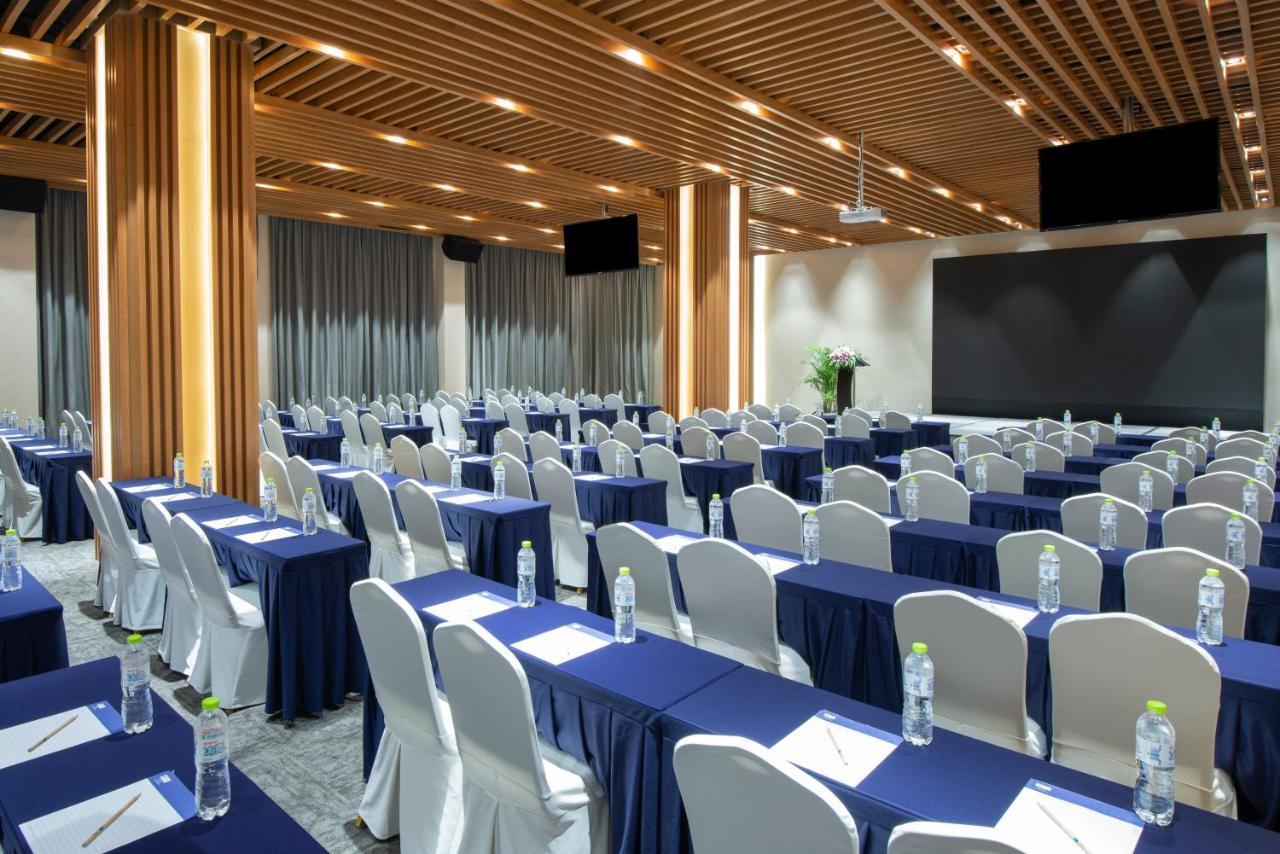 Holiday Inn Express Chengdu Huanhuaxi By Ihg-Near Jinsha Site Musem,Near Wuhou Temple Museum,Welcome Drinks,Free Gym,Free Self-Service Laundry Exterior photo