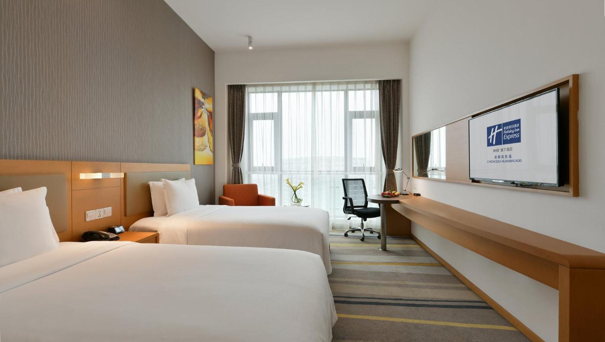 Holiday Inn Express Chengdu Huanhuaxi By Ihg-Near Jinsha Site Musem,Near Wuhou Temple Museum,Welcome Drinks,Free Gym,Free Self-Service Laundry Exterior photo