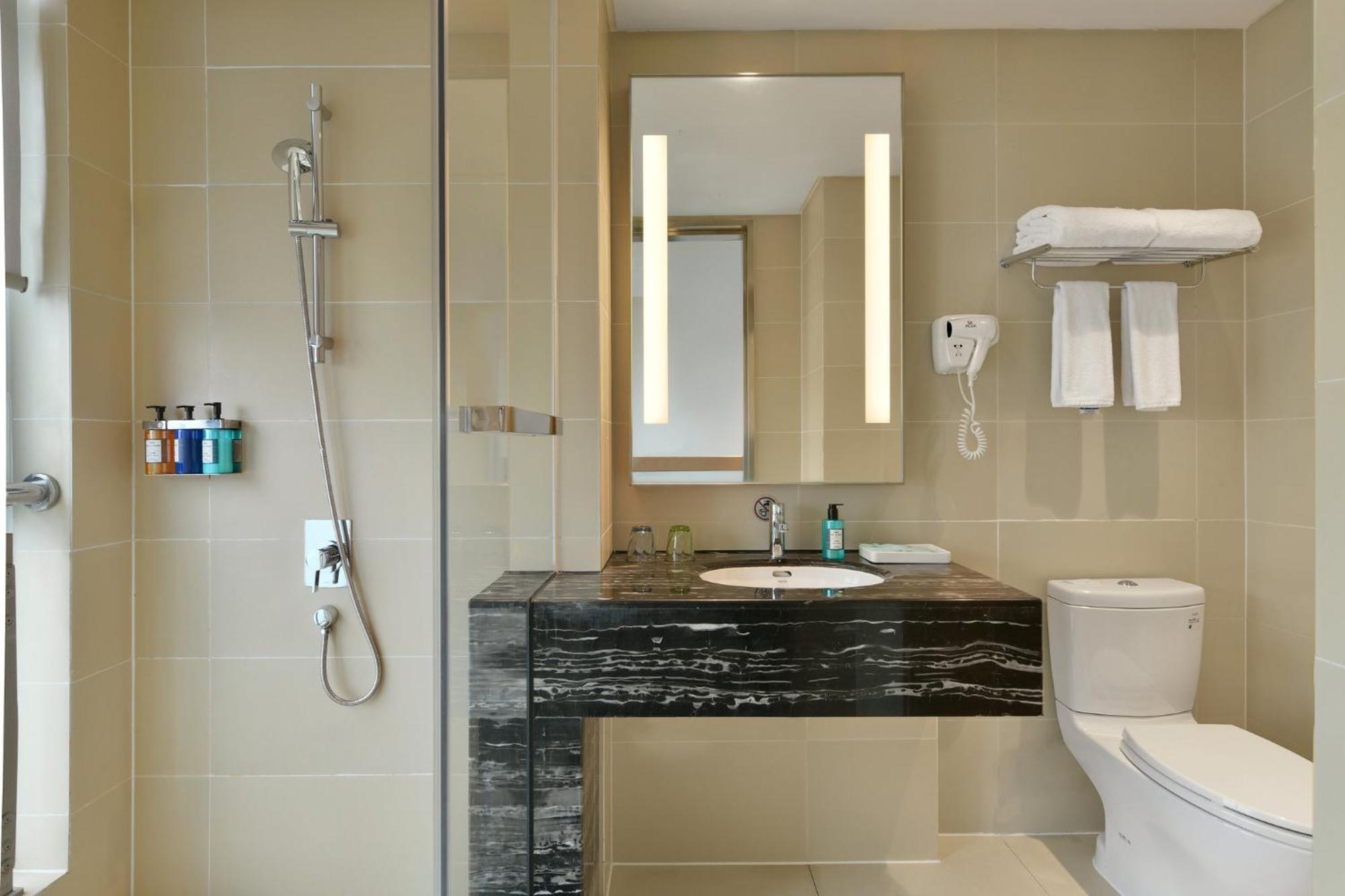 Holiday Inn Express Chengdu Huanhuaxi By Ihg-Near Jinsha Site Musem,Near Wuhou Temple Museum,Welcome Drinks,Free Gym,Free Self-Service Laundry Exterior photo