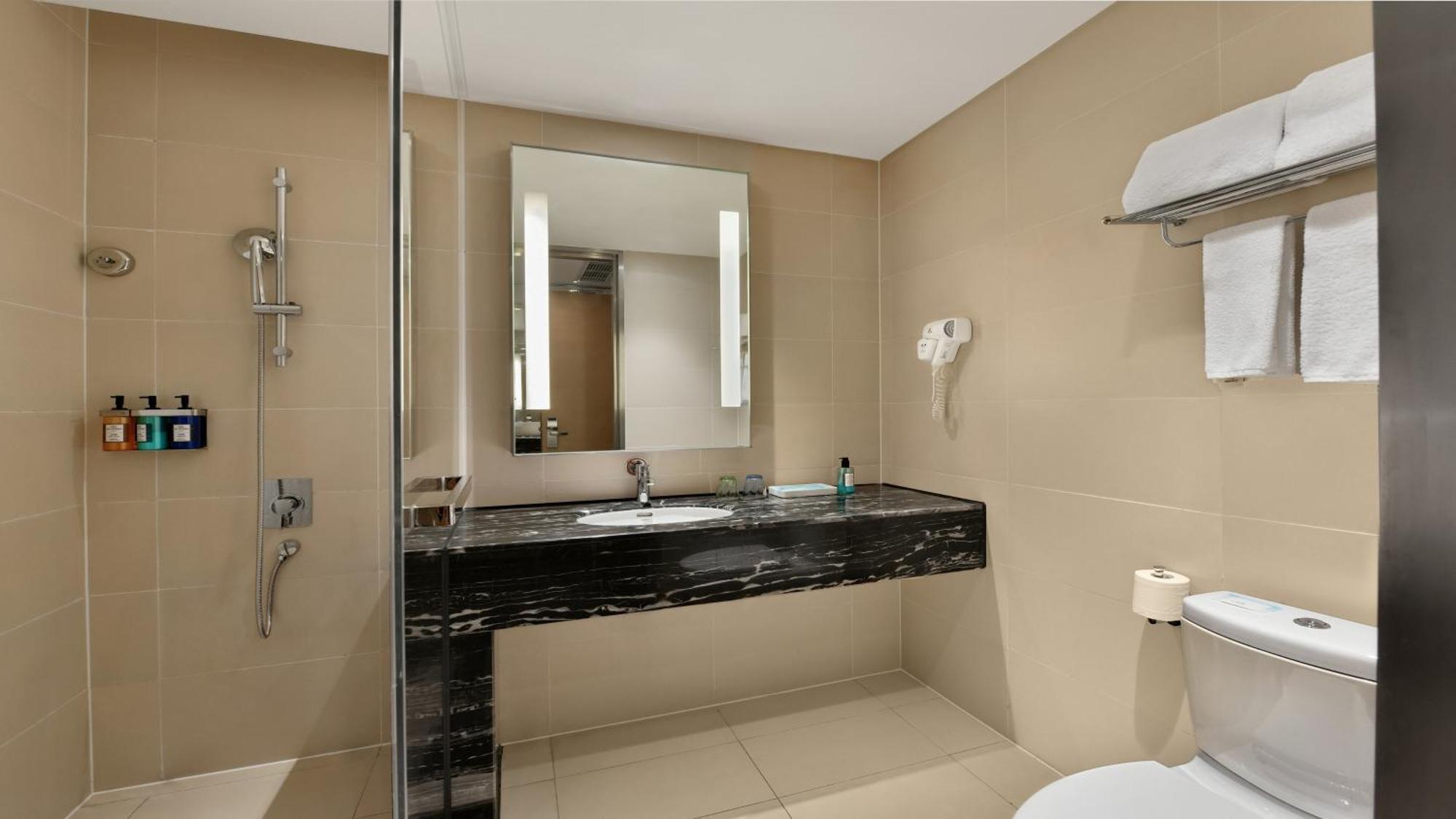 Holiday Inn Express Chengdu Huanhuaxi By Ihg-Near Jinsha Site Musem,Near Wuhou Temple Museum,Welcome Drinks,Free Gym,Free Self-Service Laundry Exterior photo