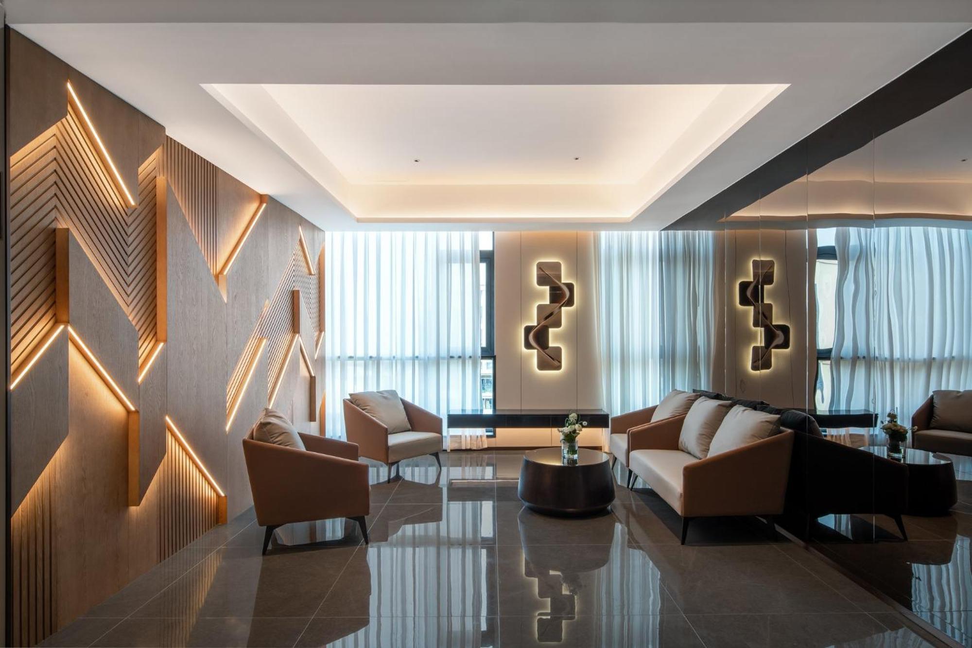 Holiday Inn Express Chengdu Huanhuaxi By Ihg-Near Jinsha Site Musem,Near Wuhou Temple Museum,Welcome Drinks,Free Gym,Free Self-Service Laundry Exterior photo