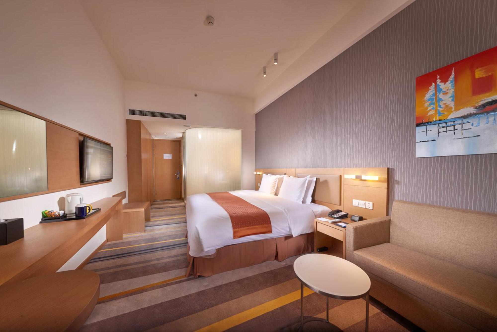 Holiday Inn Express Chengdu Huanhuaxi By Ihg-Near Jinsha Site Musem,Near Wuhou Temple Museum,Welcome Drinks,Free Gym,Free Self-Service Laundry Exterior photo