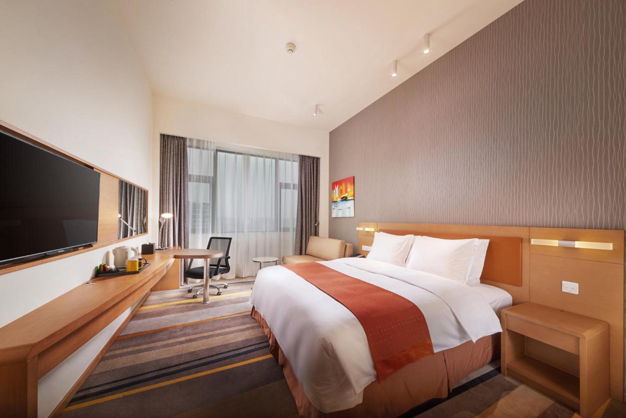 Holiday Inn Express Chengdu Huanhuaxi By Ihg-Near Jinsha Site Musem,Near Wuhou Temple Museum,Welcome Drinks,Free Gym,Free Self-Service Laundry Exterior photo