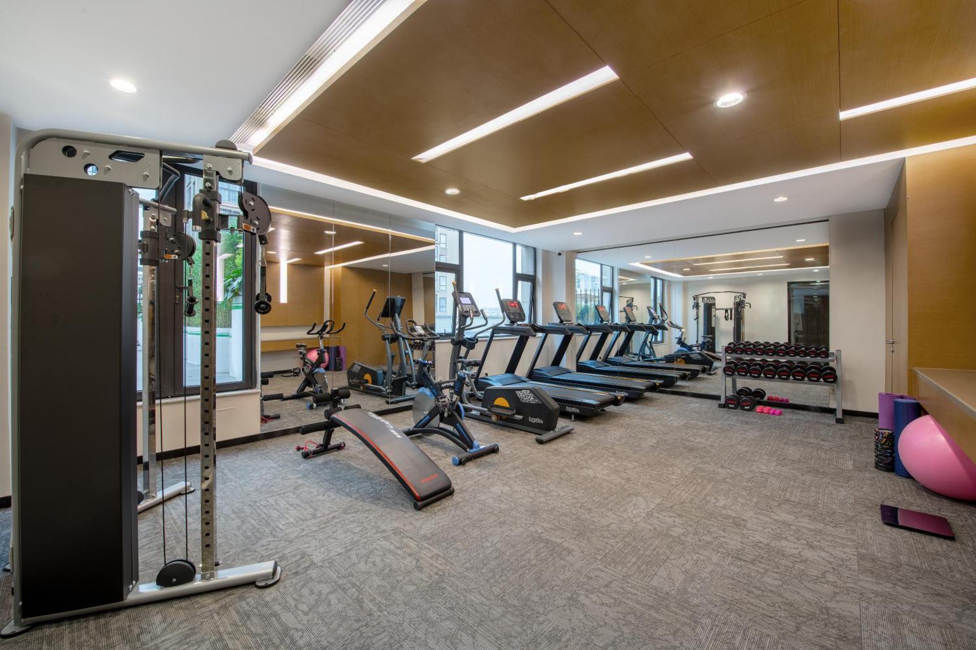 Holiday Inn Express Chengdu Huanhuaxi By Ihg-Near Jinsha Site Musem,Near Wuhou Temple Museum,Welcome Drinks,Free Gym,Free Self-Service Laundry Exterior photo